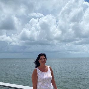 Meet your Posher, Gina